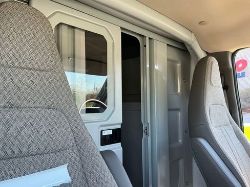 Used 2025 Chevrolet Express 3500 w/ Power Convenience Package image 27