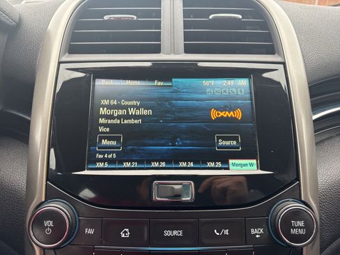 Used 2016 Chevrolet Malibu LT image 21