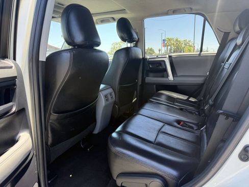 Used 2011 Toyota 4Runner SR5 w/ Convenience Pkg RWD image 10