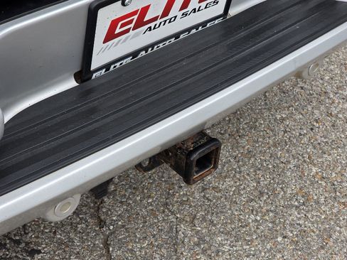 Used 2012 Chevrolet Avalanche LTZ AWD/4WD image 46