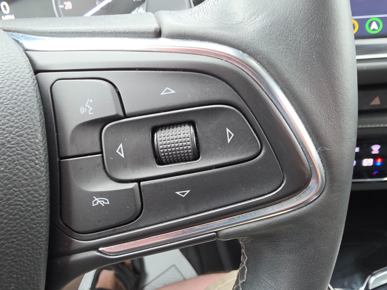 Used 2021 Buick Envision Essence w/ Technology Package I AWD/4WD image 44