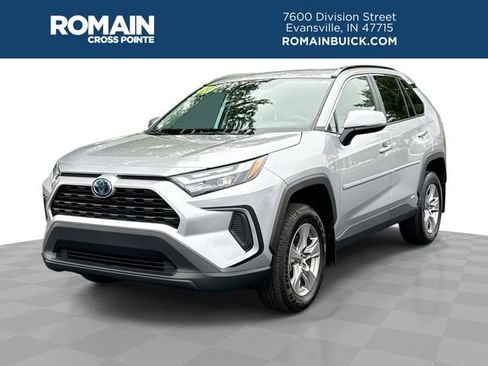 Used 2024 Toyota RAV4 XLE AWD/4WD image 1