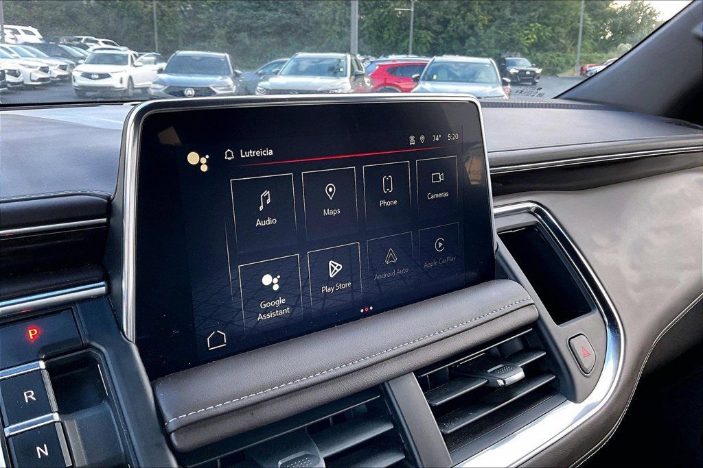 Used 2024 GMC Yukon SLE w/ Gmc Pro Safety Plus Package AWD/4WD image 32