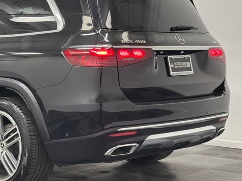 Used 2025 Mercedes-Benz GLS 450 4MATIC image 7