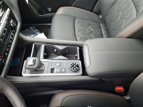 New 2026 Nissan Pathfinder Platinum image 15