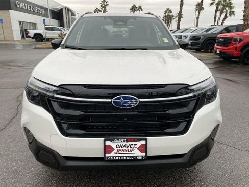 Used 2025 Subaru Forester Touring image 32