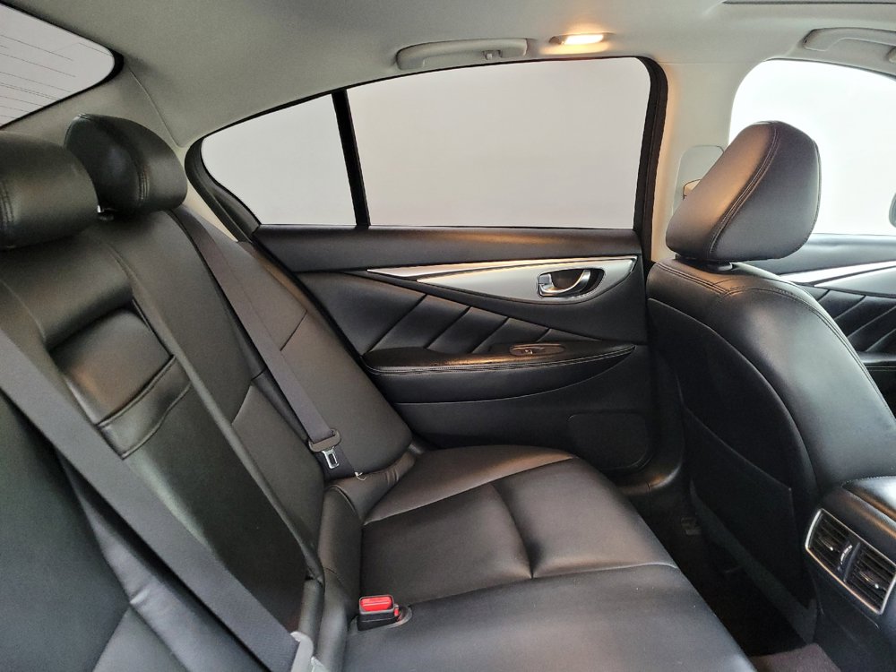 Used 2019 INFINITI Q50 Luxe w/ Essential Package (3.0T Luxe) AWD/4WD image 19