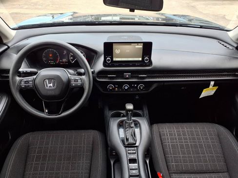 Certified 2025 Honda HR-V LX image 4