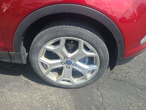 Used 2018 Ford Escape Titanium AWD/4WD image 7
