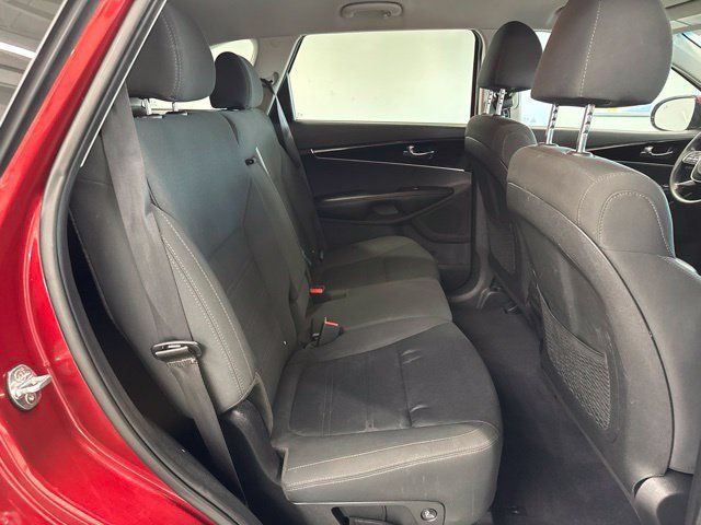 Used 2020 Kia Sorento LX AWD/4WD image 27