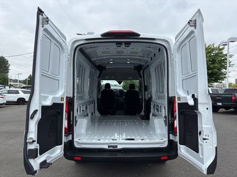Used 2023 Ford E-Transit Medium Roof RWD image 33