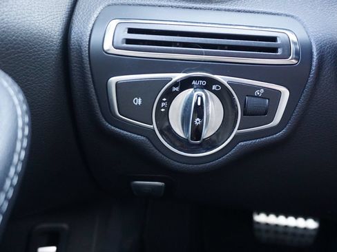 Used 2016 Mercedes-Benz C 300 Sedan image 4