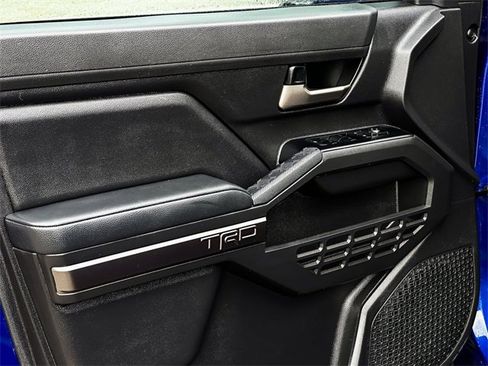 Certified 2025 Toyota Tacoma TRD Off-Road image 11