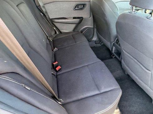 Used 2023 Nissan Rogue S image 14