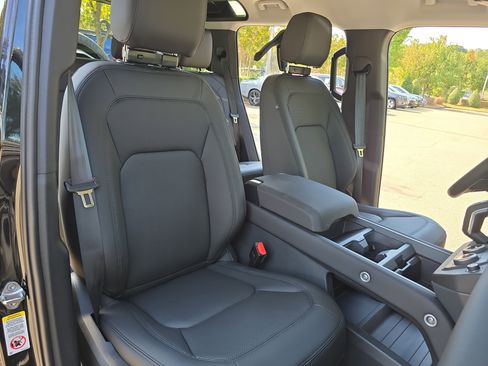 New 2025 Land Rover Defender 110 S image 10