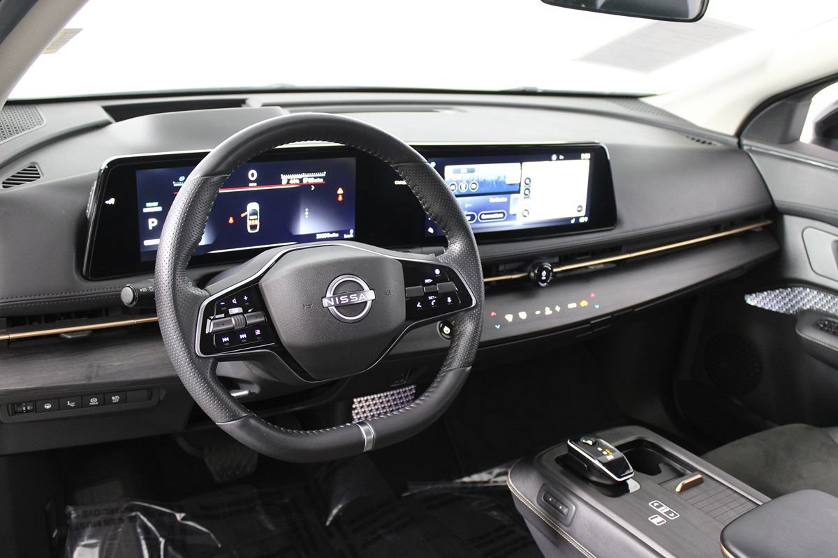 Used 2023 Nissan Ariya FWD image 12