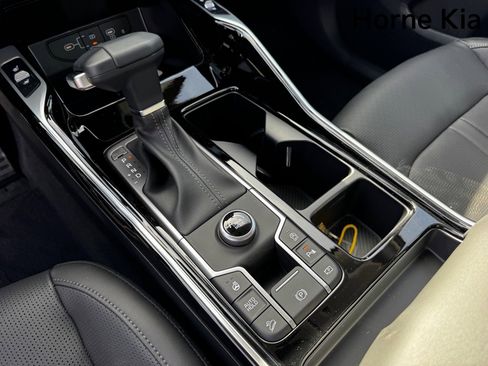 New 2026 Kia Sorento SX image 17