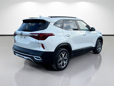 Used 2021 Kia Seltos EX AWD/4WD image 3