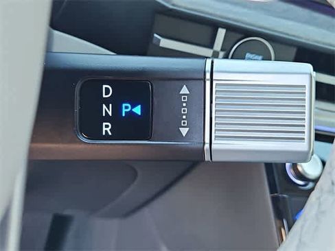 Used 2025 Hyundai Santa Fe Limited image 33