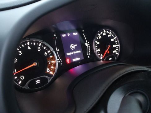 Used 2023 Jeep Renegade Latitude image 20