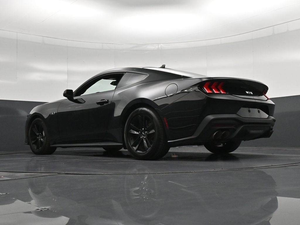 Used 2024 Ford Mustang GT RWD image 23