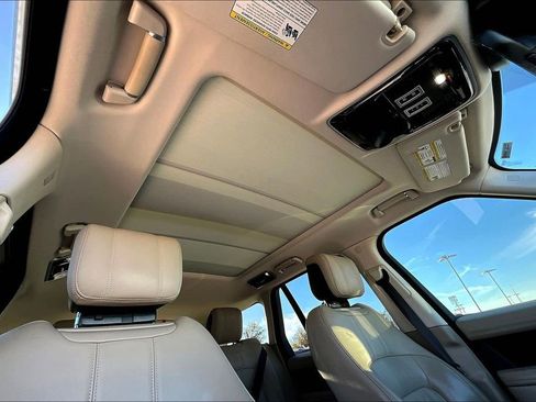 Used 2018 Land Rover Range Rover Supercharged image 22