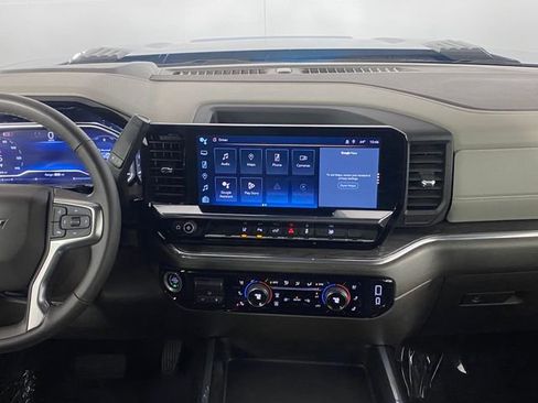 Certified 2024 Chevrolet Silverado 2500 LTZ w/ LTZ Convenience Package image 19