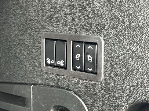 Used 2019 GMC Yukon Denali w/ Denali Ultimate Package AWD/4WD image 31