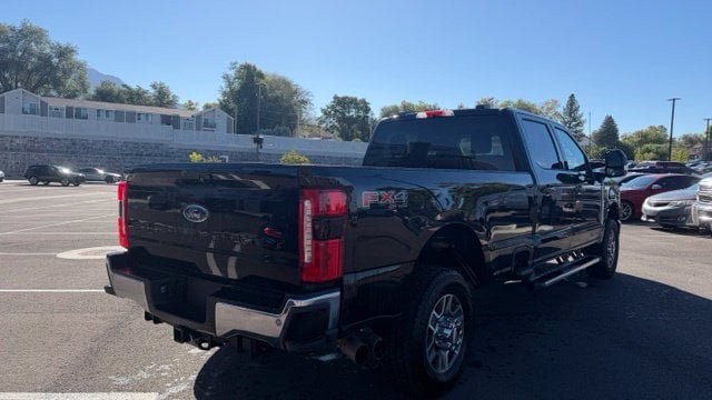 Used 2025 Ford F350 Lariat AWD/4WD image 3