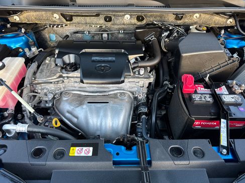 Certified 2018 Toyota RAV4 XLE image 8