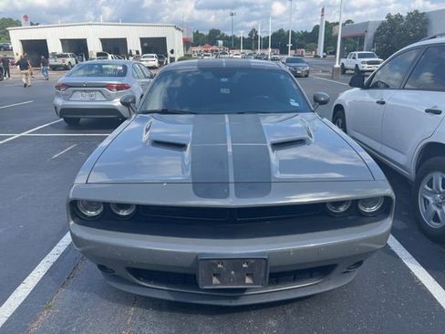 Used 2019 Dodge Challenger SXT w/ Blacktop Package RWD image 2