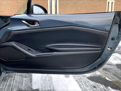 Used 2021 MAZDA MX-5 Miata Grand Touring image 21