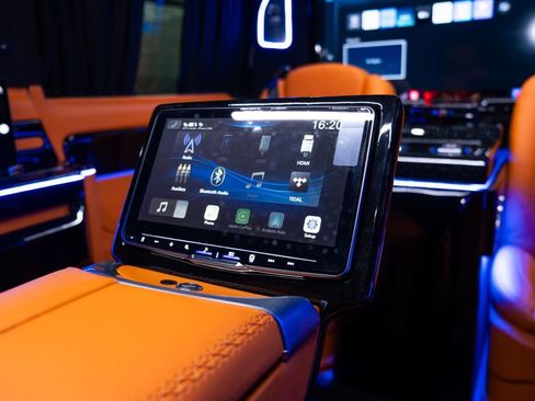 Used 2023 Mercedes-Benz Metris Passenger image 31