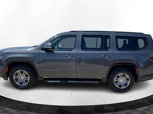 Used 2022 Jeep Wagoneer Series I image 2