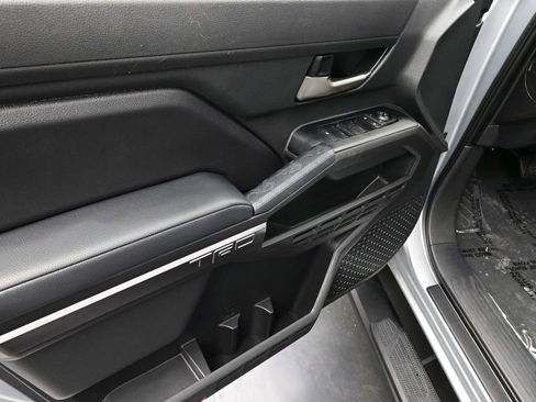 Used 2024 Toyota Tacoma TRD Off-Road image 18