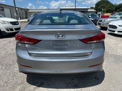 Used 2017 Hyundai Elantra SE FWD image 5