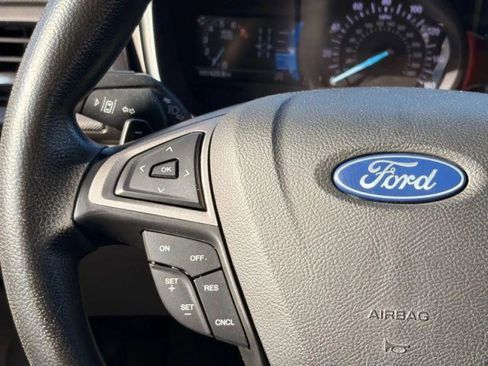 Used 2019 Ford Fusion SE image 25
