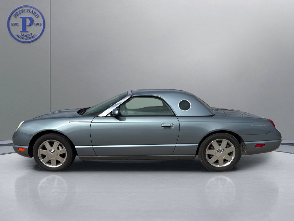 Used 2005 Ford Thunderbird RWD image 4