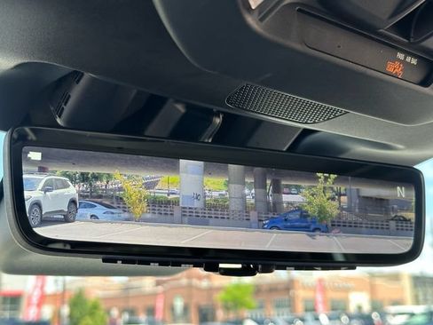 Used 2025 Subaru Forester Touring AWD/4WD image 25