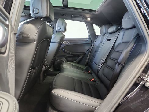 Certified 2021 Porsche Macan GTS AWD/4WD image 12