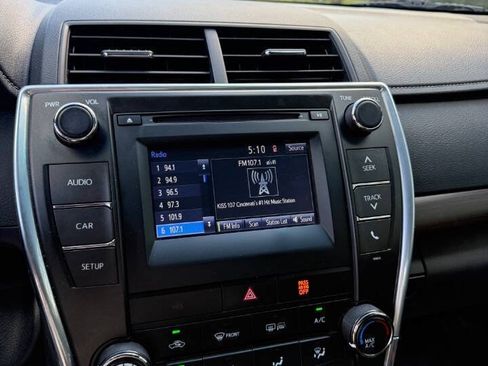 Used 2016 Toyota Camry LE FWD image 13