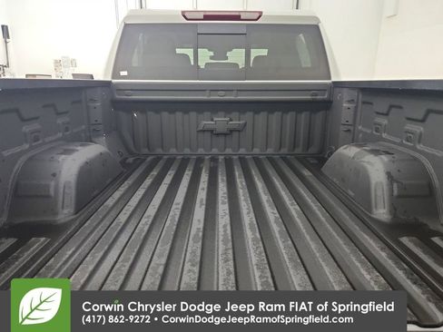 Used 2024 Chevrolet Silverado 1500 LT Trail Boss w/ Convenience Package II image 31