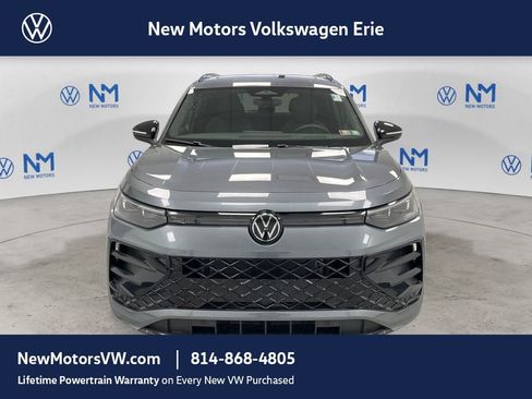 New 2026 Volkswagen Tiguan SE R-Line image 6