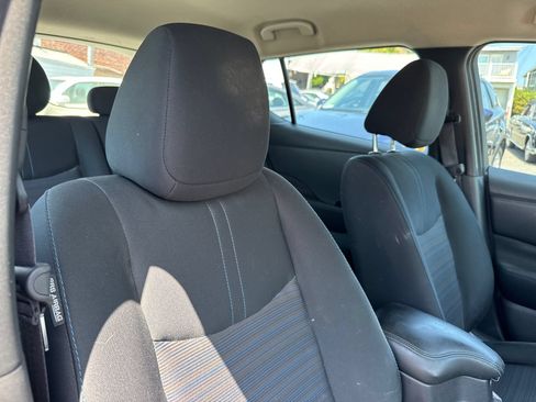 Used 2020 Nissan Leaf SV w/ SV Technology Package FWD image 10