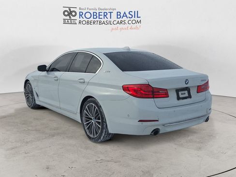 Used 2019 BMW 530e xDrive 530e xDrive iPerformance w/ Executive Package image 3