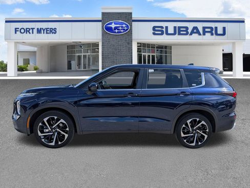 Used 2023 Mitsubishi Outlander SE AWD/4WD image 7