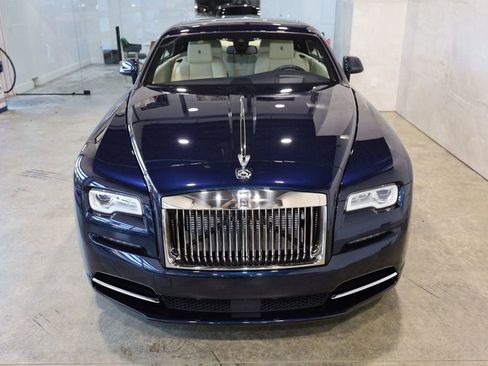 Used 2019 Rolls-Royce Wraith Coupe image 47
