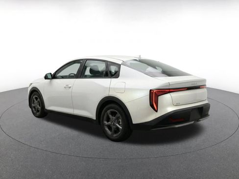 Used 2025 Kia K4 FWD image 7
