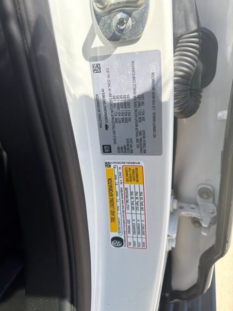 Used 2025 Chevrolet Suburban High Country AWD/4WD image 17