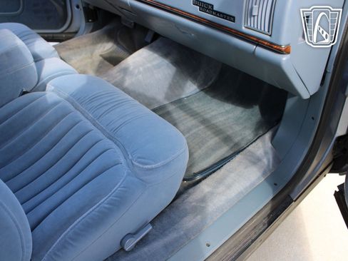 Used 1994 Buick Roadmaster Sedan image 24
